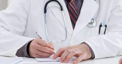 Outubro Rosa: quem é o médico que enxerga o câncer de mama? Outubro Rosa: quem é o médico que enxerga o câncer de mama?
