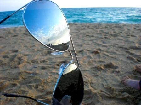 Óculos escuros vão além da estética e do conforto