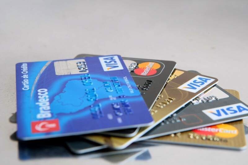 Fique atento ao câmbio da fatura do seu cartão de crédito
