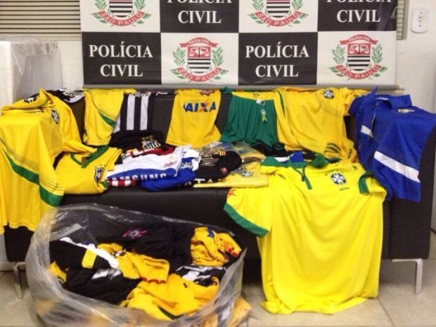 22% dos torcedores de futebol que compram falsificados alegam não notar diferenças com o original, revela pesquisa SPC Brasil