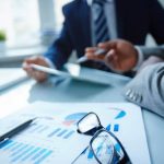 84% das micro e pequenas empresas não pretendem contratar crédito nos próximos 3 meses, mostra SPC Brasil e da CNDL