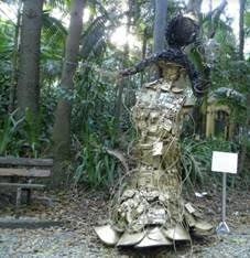 Exposição no Parque Trianon transforma lixo tecnológico em arte