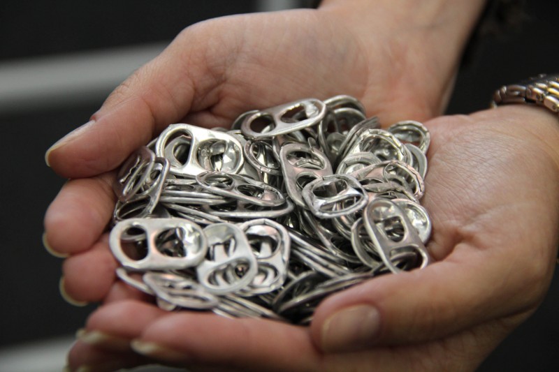 Lacres de alumínio poderão ser trocados por cadeiras de rodas  Campanha da UNG terá inicio no dia 23 de outubro e estará disponível em todos os campi da Instituição