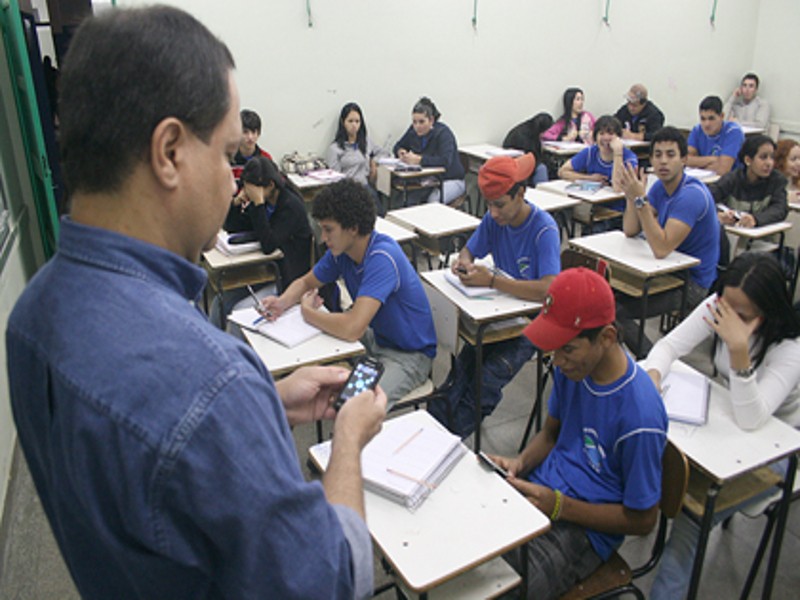 Educadores da rede pública têm orientações sobre como aplicar a Prova Brasil em e-book gratuito