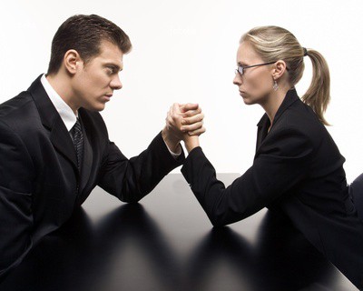 Mulher ganha até 38% menos que homem na mesma função