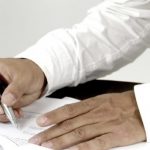 Cuidados ao assinar contratos com empresas de serviços de softwares