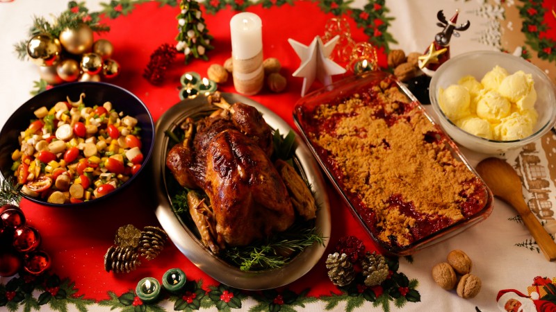 Saiba como se alimentar bem e evitar “exageros” nas festas de fim de ano