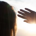 Mais da metade dos brasileiros não protege os olhos do sol