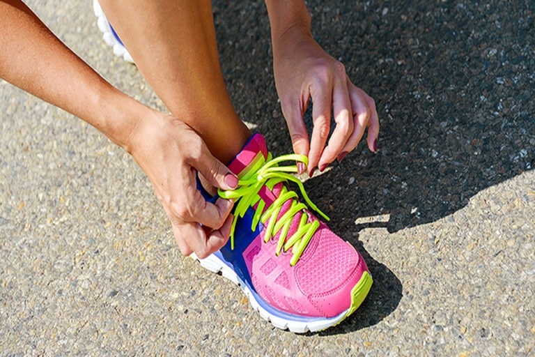 7 benefícios e mudanças que acontecem no corpo durante a caminhada