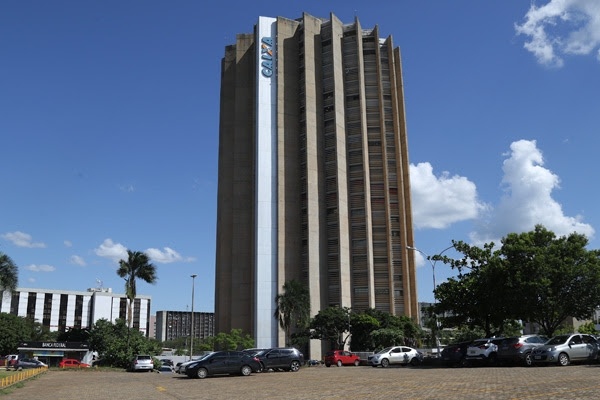 Bancários da Caixa defendem ampliação do auxílio emergencial de R$600,00