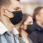 Pessoas descumprem medidas contra Covid-19 por considerar ameaça à liberdade, revela pesquisa internacional