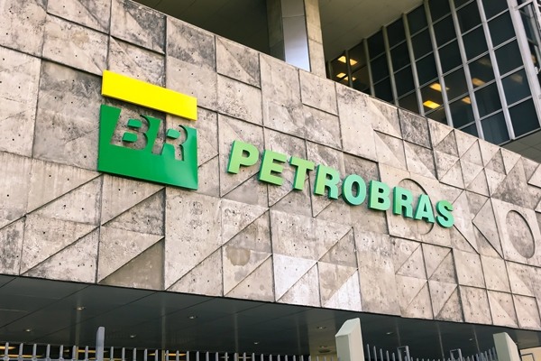 Ministros do STF votam contra privatização de subsidiárias da Petrobras, que recua em venda de ações