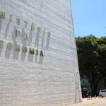 Governo tem de buscar outras fontes de recursos para investimentos sociais ao invés de privatizar empresas públicas, defende Fenae