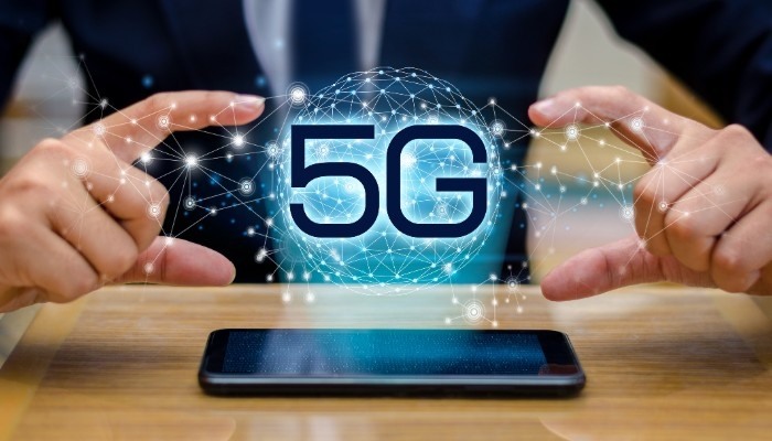 Procon-SP notifica Motorola, Samsung e Claro sobre Smartphones 5G