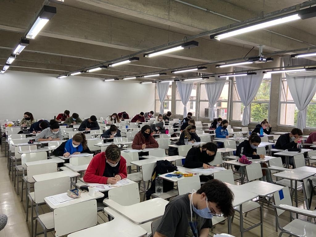 Curso Poliedro anuncia Concurso de Bolsas on-line com descontos de até 100%