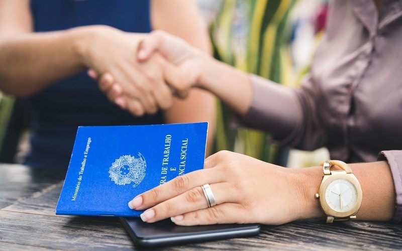 Emprego privado continua impulsionando a alta do trabalho na saúde brasileira