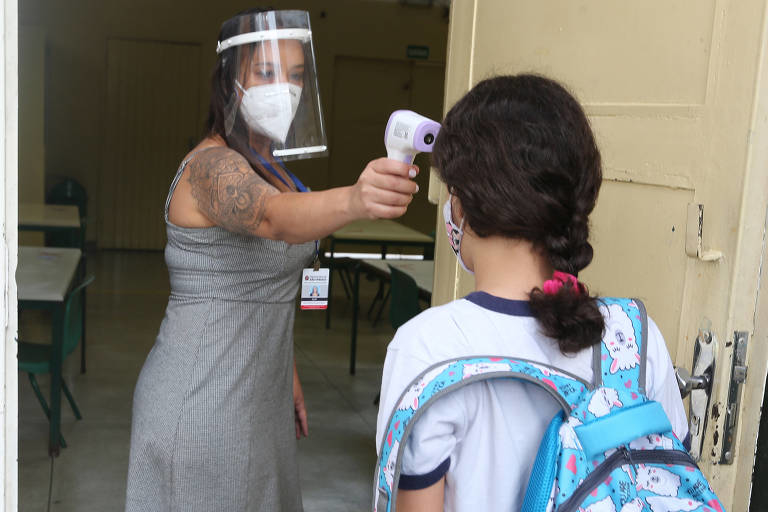 Mais de 4 mil mães guardiãs atuarão em escolas municipais até o fim do ano
