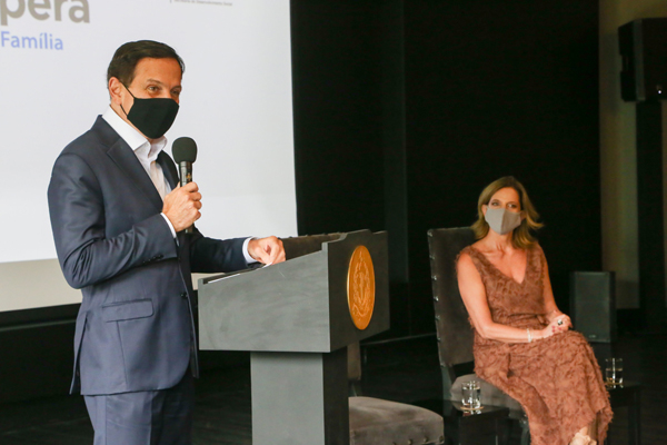 Governo de SP realiza aula inaugural do Programa Prospera Família em Carapicuíba