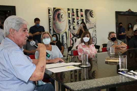 Uberlândia irá distribuir absorventes para alunas de baixa renda da rede municipal de ensino