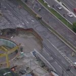 Cratera na Marginal Tietê causa aumento de 62% de lentidão na região