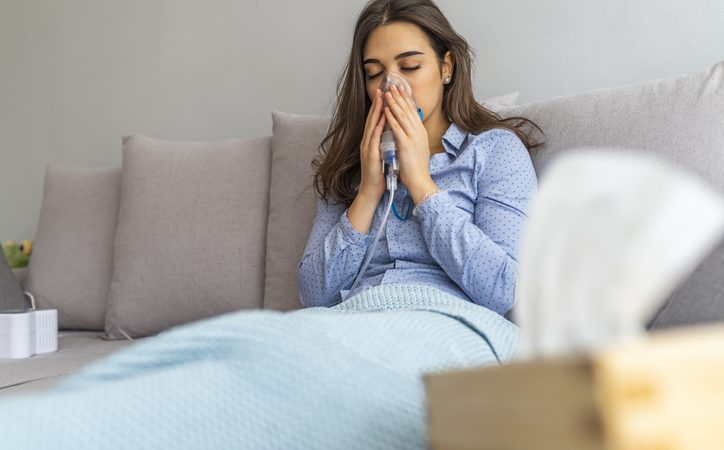 Especialistas explicam o uso de nebulizadores para pacientes com influenza e COVID-19