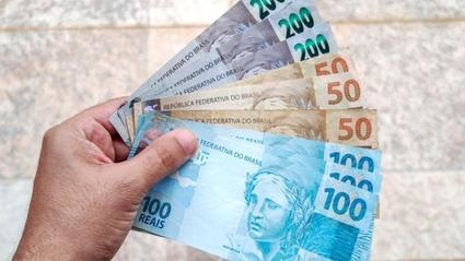 Salário mínimo paulista tem reajuste superior ao piso nacional