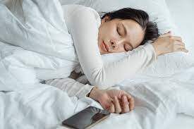 Sono de qualidade é fundamental para a saúde mental e a felicidade