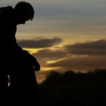 Você precisa ficar em pé…