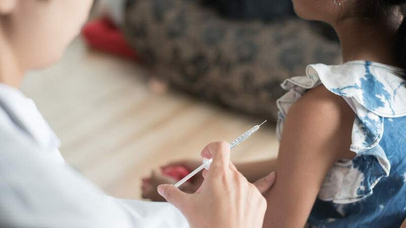 Meningite : Vacinação infantil é a principal arma contra a doença que pode levar a óbito em apenas 24 horas